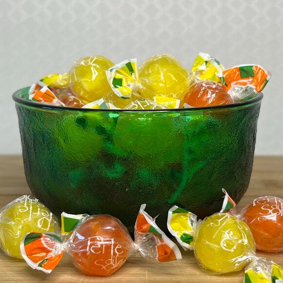 Vintage MCM green glass bowl - Picture 3 of 3